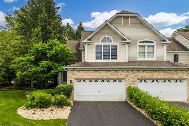 Property Photo:  1572 Treeline Court  IL 60565 
