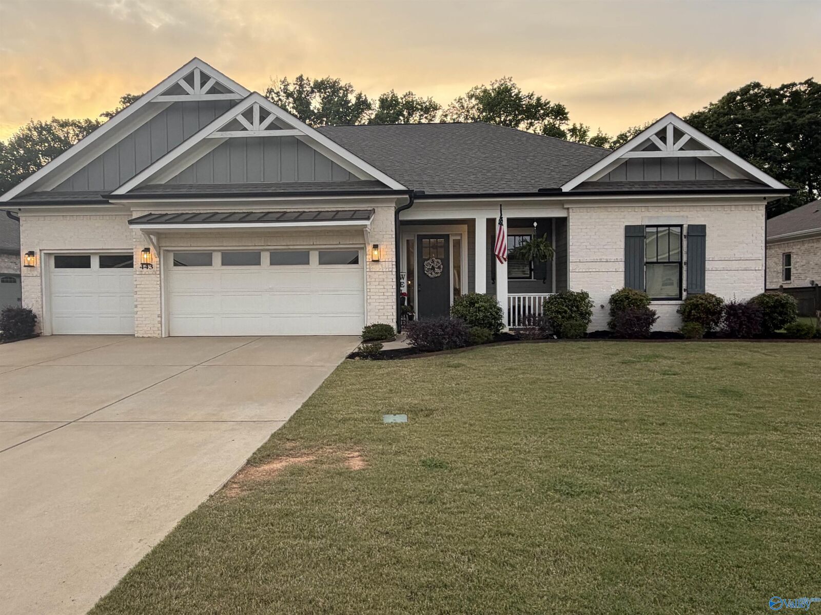 Property Photo:  443 Peach Orchard Lane  AL 35757 
