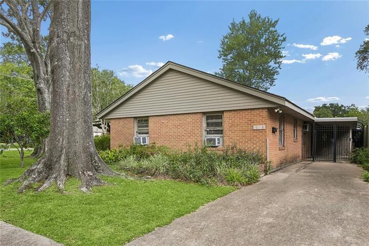 Property Photo: 9933 Paula Drive LA 70123