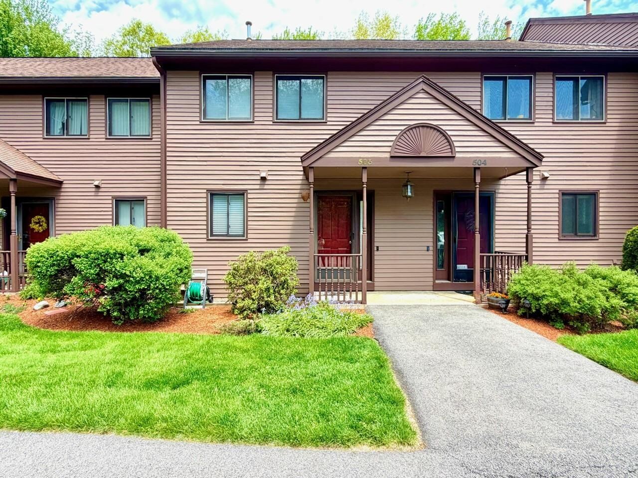 Property Photo:  503 Eastview Drive  NH 03086 
