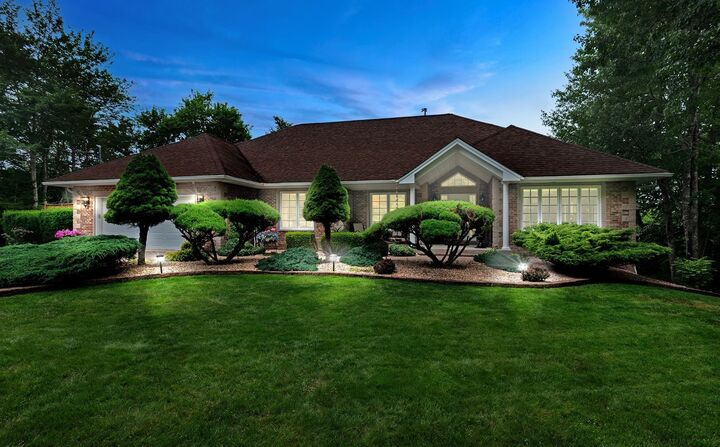 182 Thompson Run — photo 1