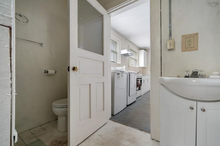 15 McDougal Street — photo 1