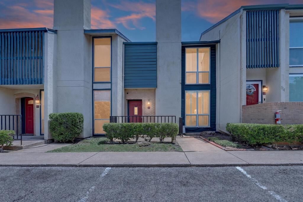 Property Photo:  7175 Fair Oaks Avenue 55  TX 75231 