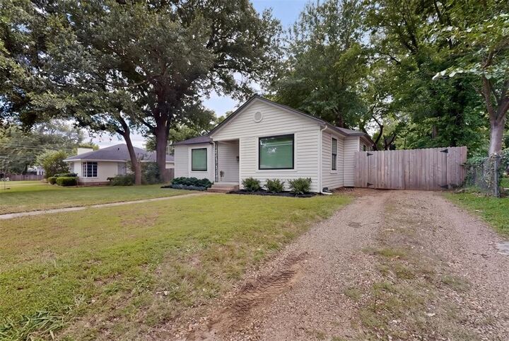 Property Photo:  405 Elm Drive  TX 75160 