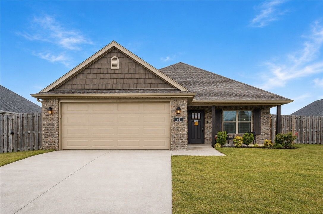 Property Photo:  61 Manhattan Way  AR 72704 