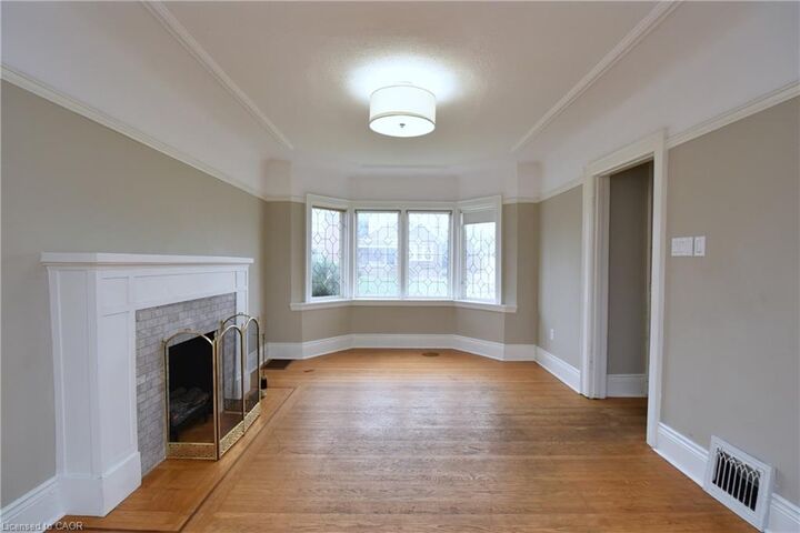 Property Photo: 278 Huxley Avenue S ON L8K 2R4