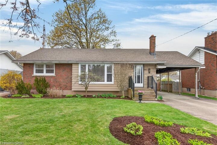 7 Coral Drive — photo 1