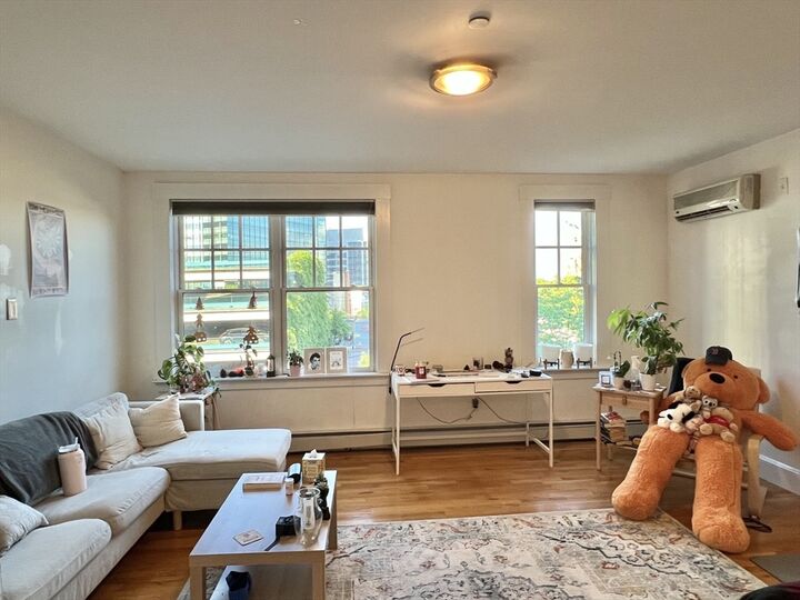 Property Photo:  432 Norfolk Street 4C  MA 02143 