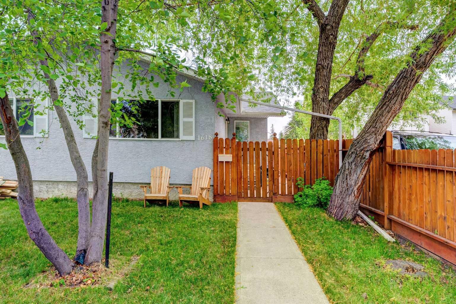 Property Photo: 1618 43 Street SW AB T3C 2A4