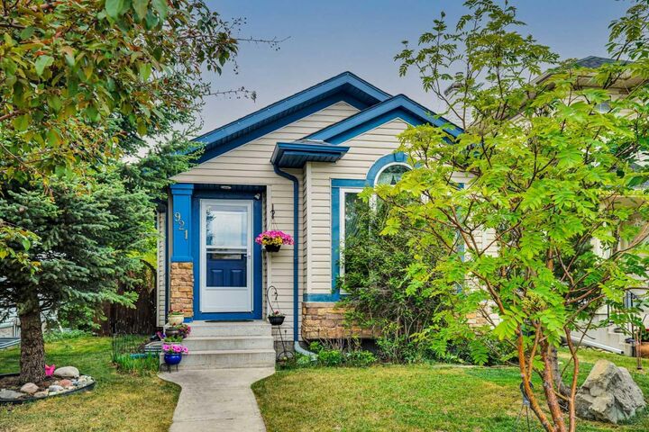 Property Photo:  921 Arbour Lake Road NW  AB T3G 4S9 