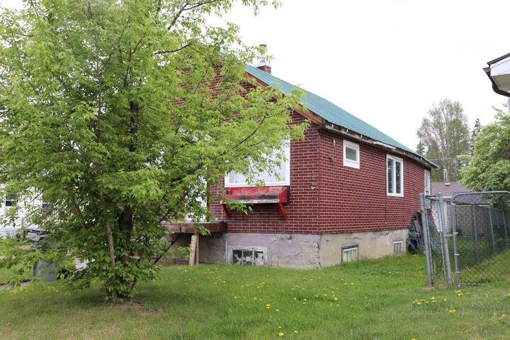 Property Photo: 4618 6 Avenue AB T7E 1C8