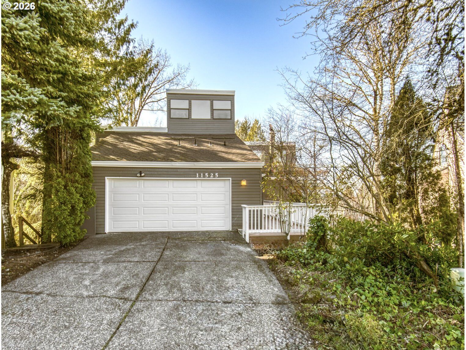 Property Photo:  11525 SE Flavel St  OR 97266 