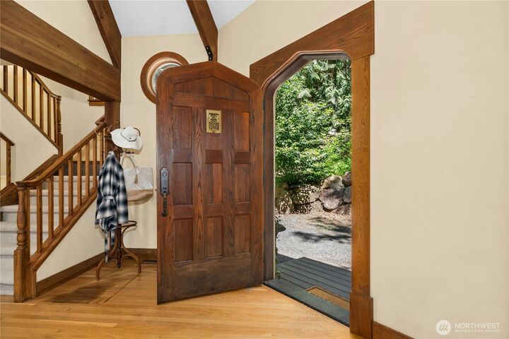 Property Photo: 19027 SE May Valley Road WA 98027