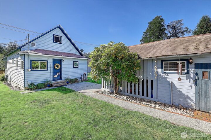 Property Photo:  5417  Grandview Road  WA 98223 
