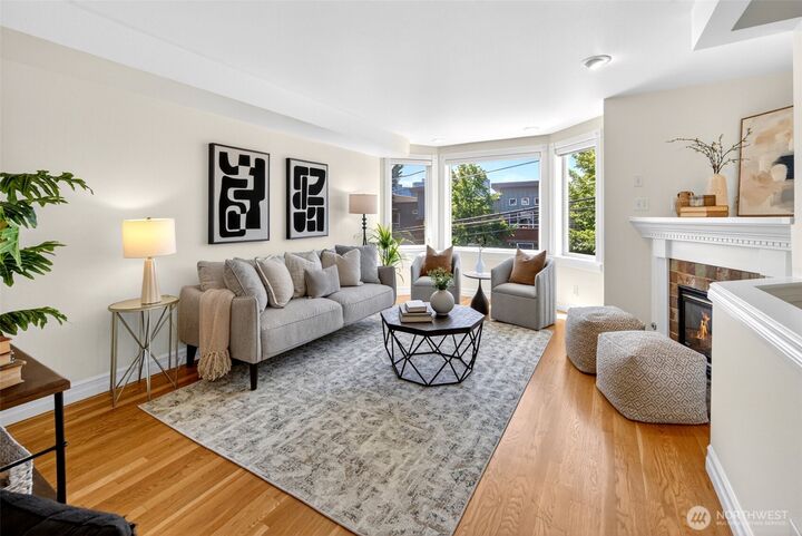 Property Photo: 402 Aloha Street WA 98109
