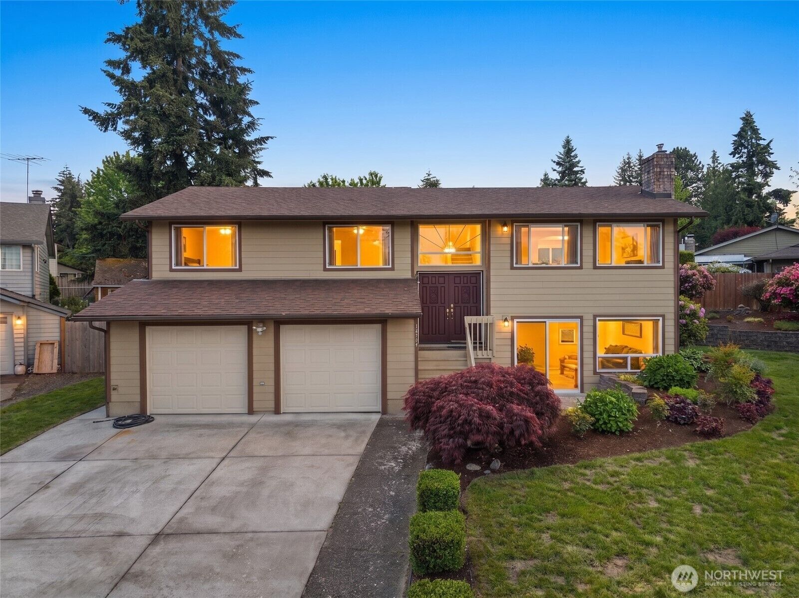 Property Photo: 14515 SE 274th Street WA 98042