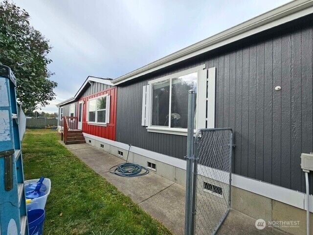 Property Photo:  201 W Oakview Avenue 8  WA 98531 
