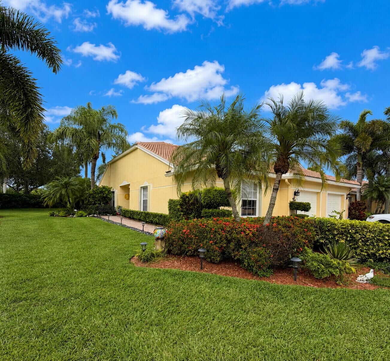 Property Photo: 9461 Bridgeport Drive FL 33411