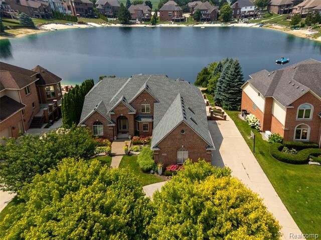 Property Photo: 52455 Indian Summer Drive MI 48051