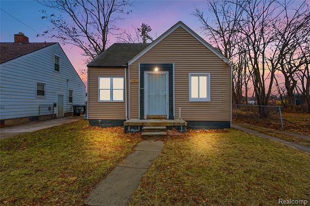 Property Photo:  11391 Saint Marys Street  MI 48227 