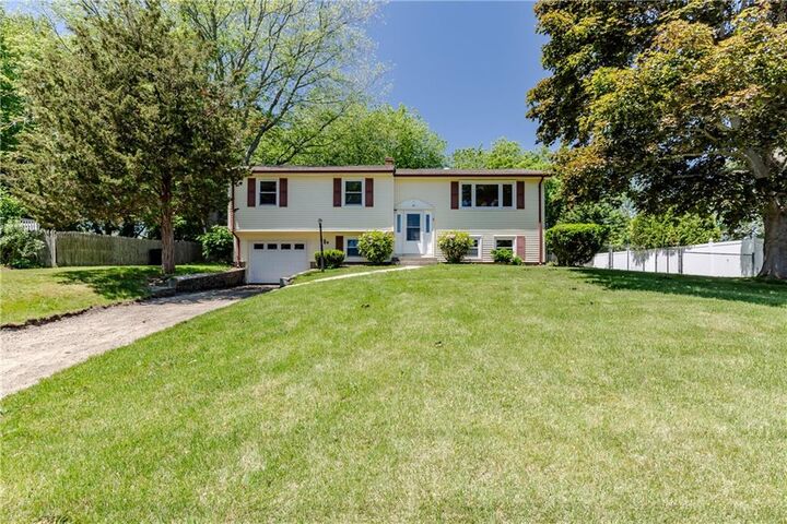Property Photo:  26 Seneca Road  RI 02871 