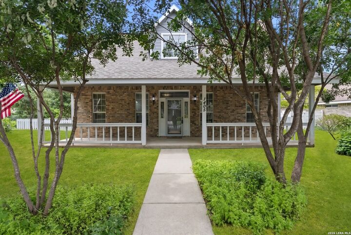 Property Photo:  1405 Azalea Ln  TX 78130 
