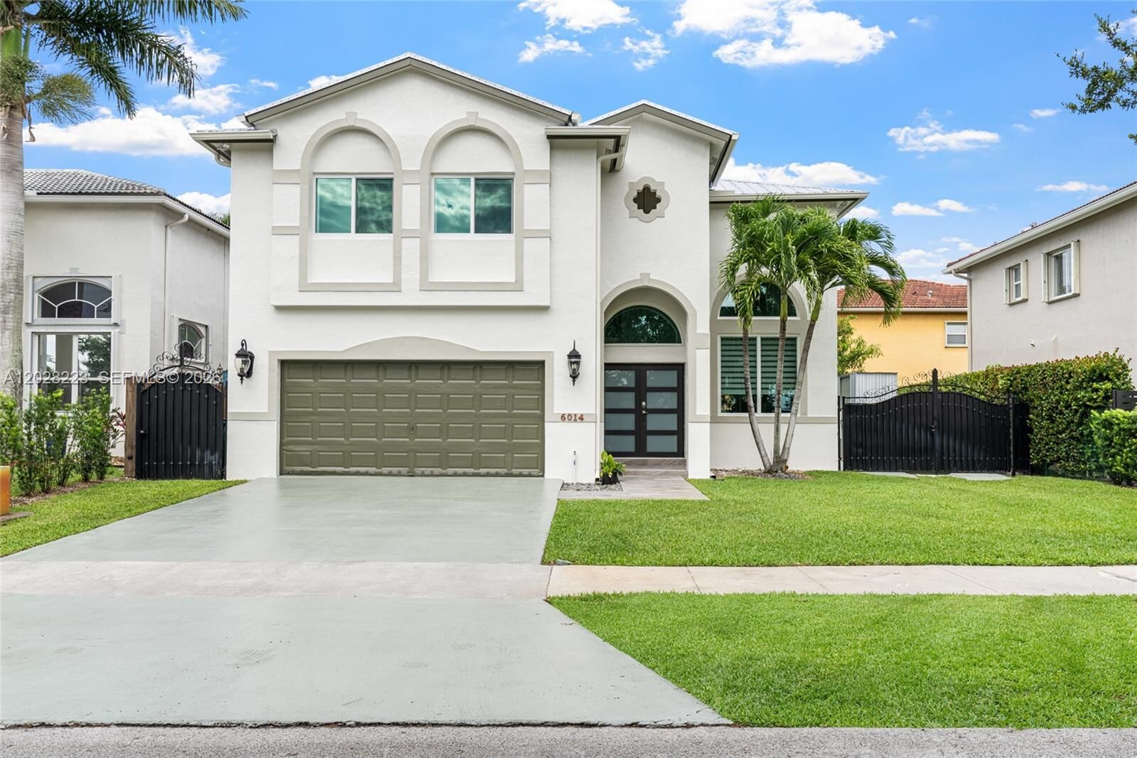 Property Photo:  6014 SW 160th Ave  FL 33193 