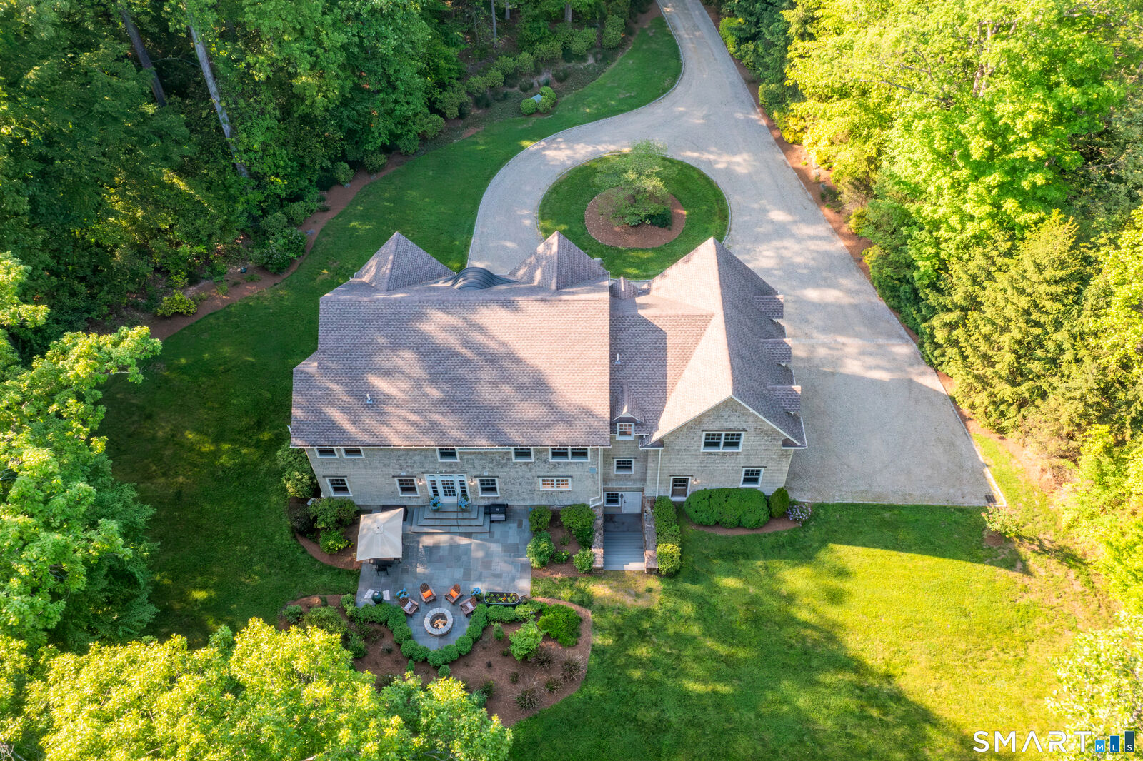 Property Photo:  32 Lobdell Lane  CT 06612 