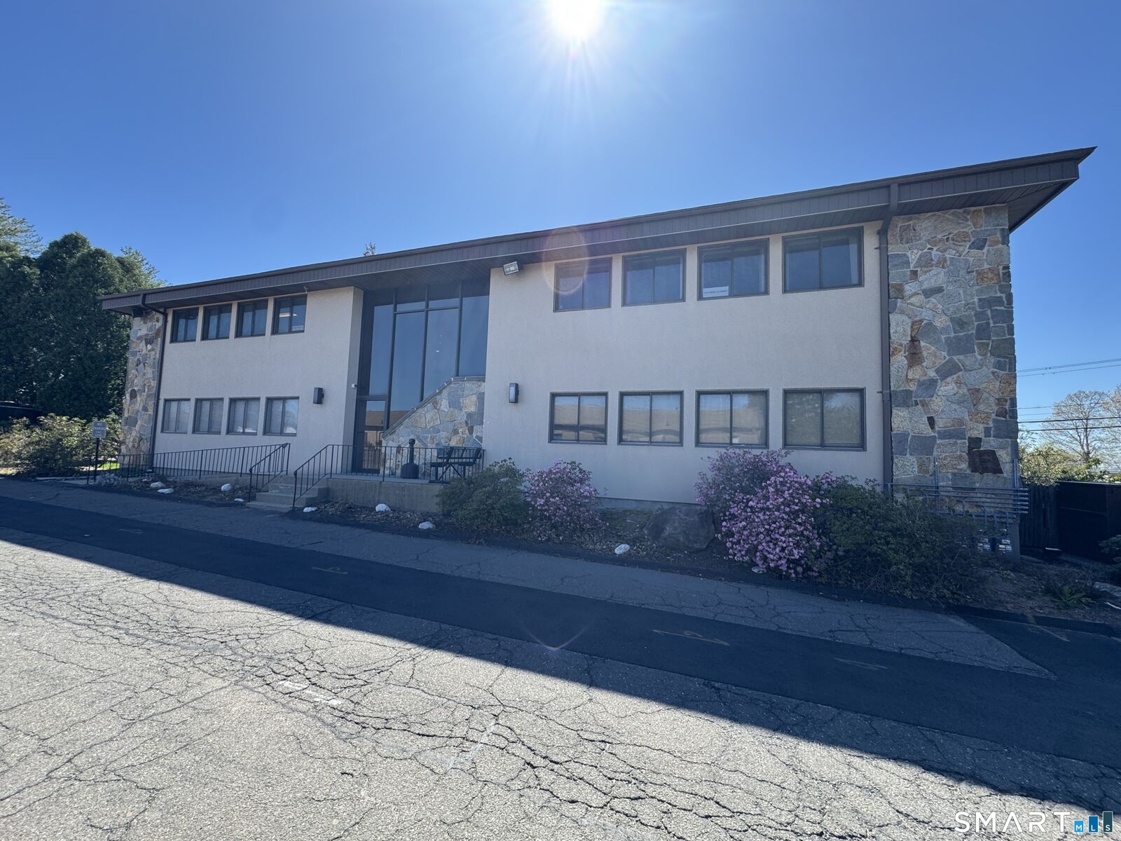 Property Photo:  160 Oak Street 1M  CT 06033 