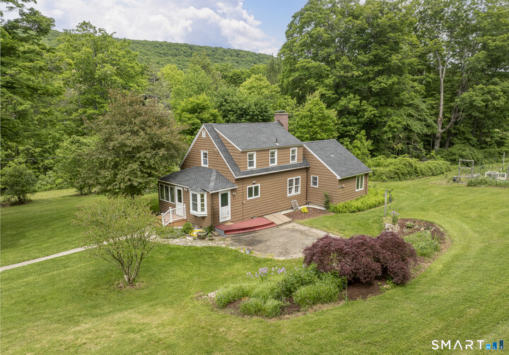 Property Photo:  3 Edsands Farm Lane  CT 06776 
