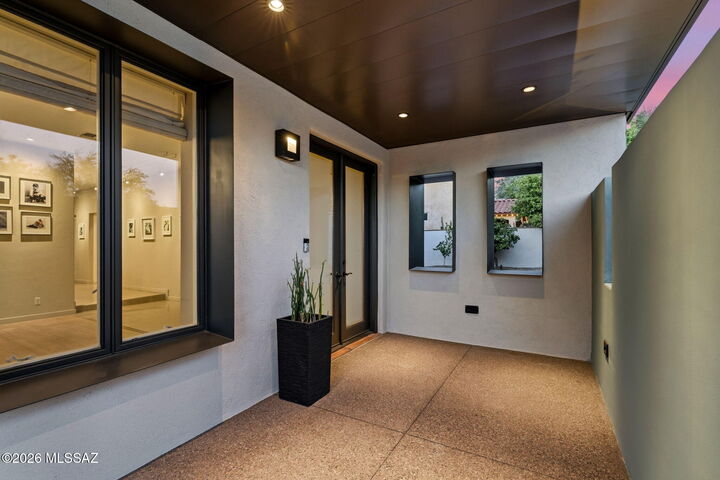 Property Photo:  2901 E Adams Street  AZ 85716 