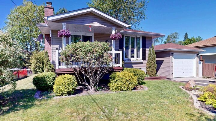 Property Photo:  725 King Street  ON P0H 1H0 