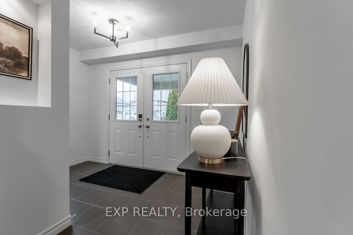 Property Photo:  919 Foxcreek Road  ON N6G 0H1 