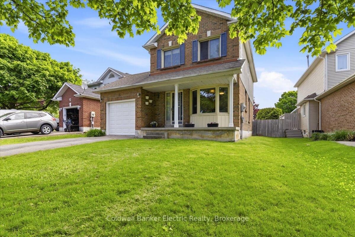 Property Photo: 3 Walbridge Court ON L1C 4B7