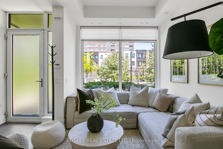 Property Photo:  51 Paul Lane Gardens Th05  ON M5T 2H6 