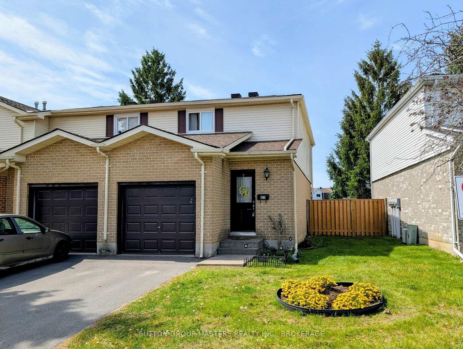 Property Photo:  827 Datzell Lane 77  ON K7M 7P9 
