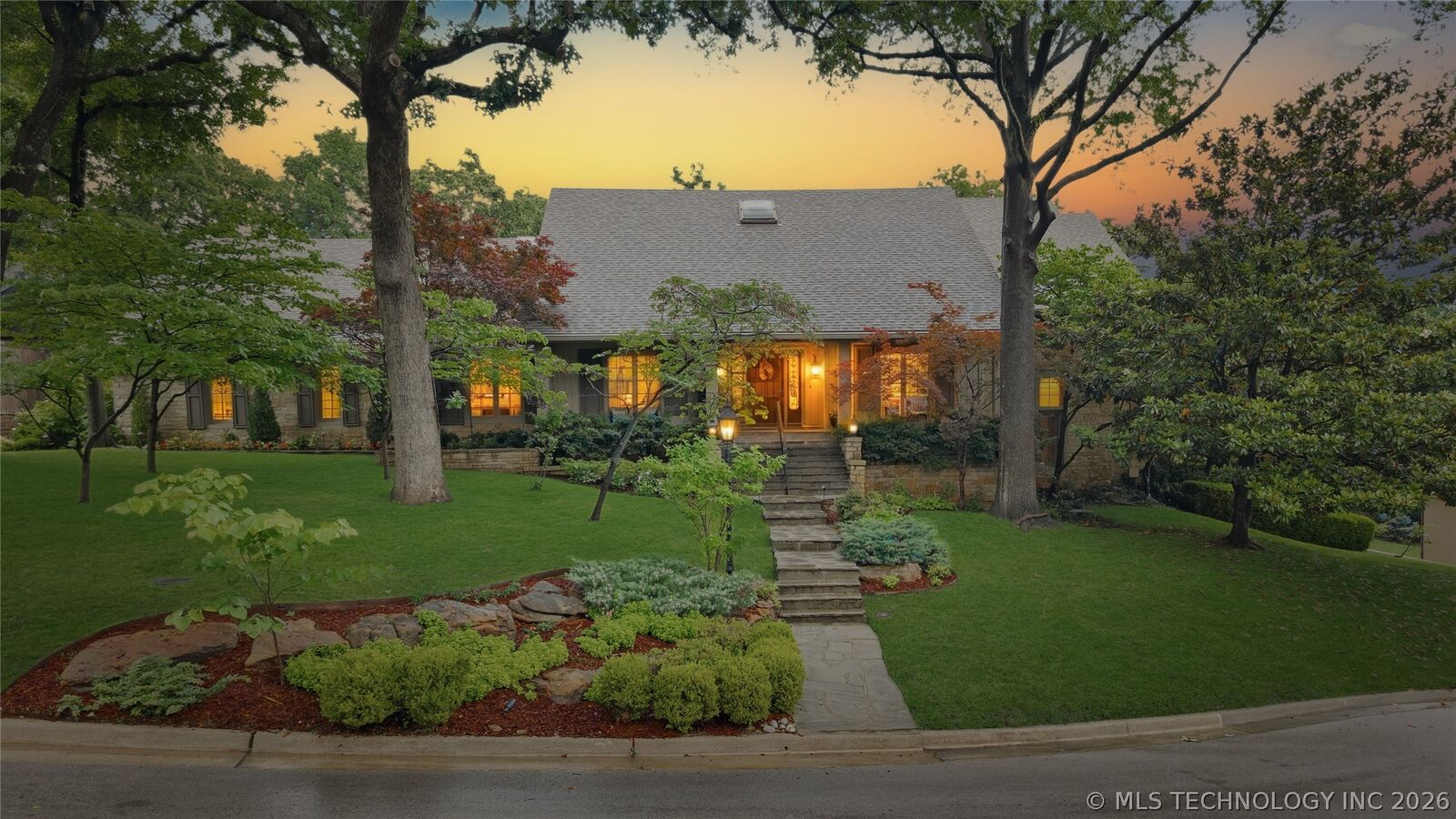 Property Photo: 2917 E 68th Street OK 74136