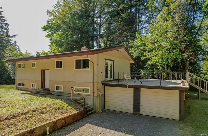 Property Photo: 3246 Gibbins Rd BC V9L 1G8