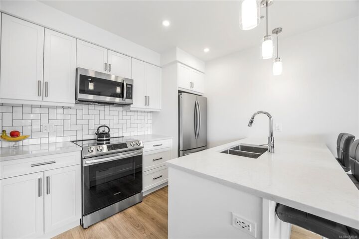 Property Photo: 119 Haliburton St #306 BC V9R 4V9