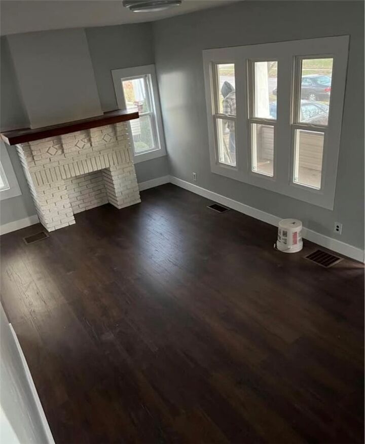 Property Photo: 8 W Laurel Ave PA 16101