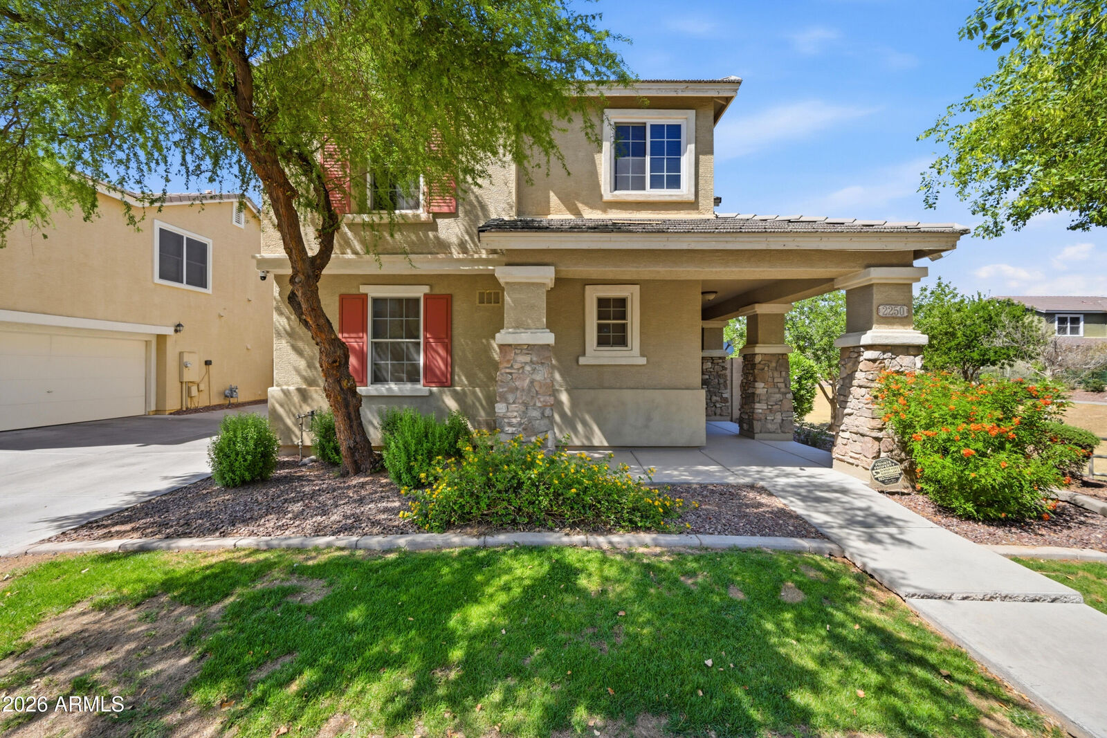 Property Photo: 2250 E Wayland Drive AZ 85040