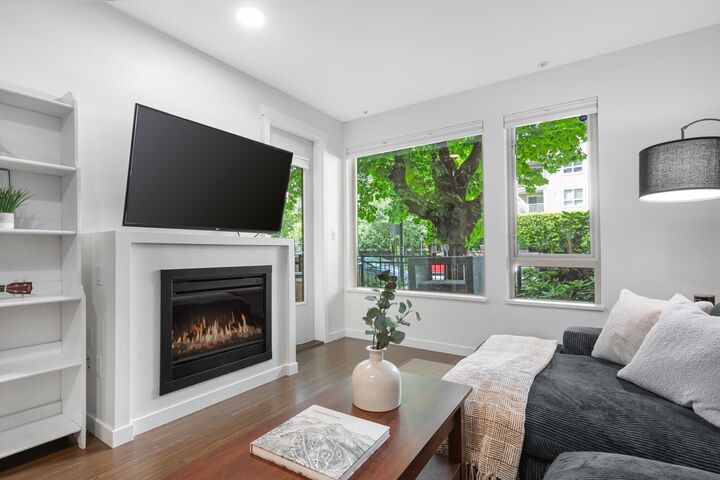 Photo de la propriété:  119 W 22nd Street 113  BC V7M 0B4 