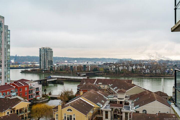 Photo de la propriété:  1 Renaissance Square 1102  BC V3M 0B6 