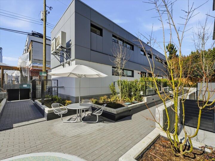 Property Photo: 6833 Cambie Street BC V6P 3H1
