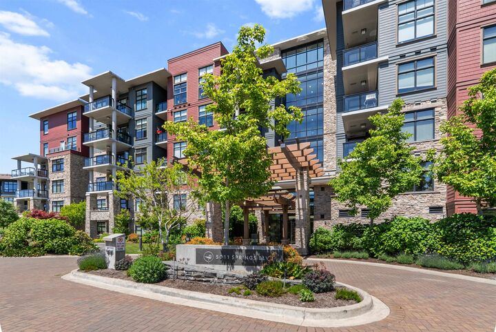 Property Photo: 5011 Springs Boulevard 102 BC V4M 0B6