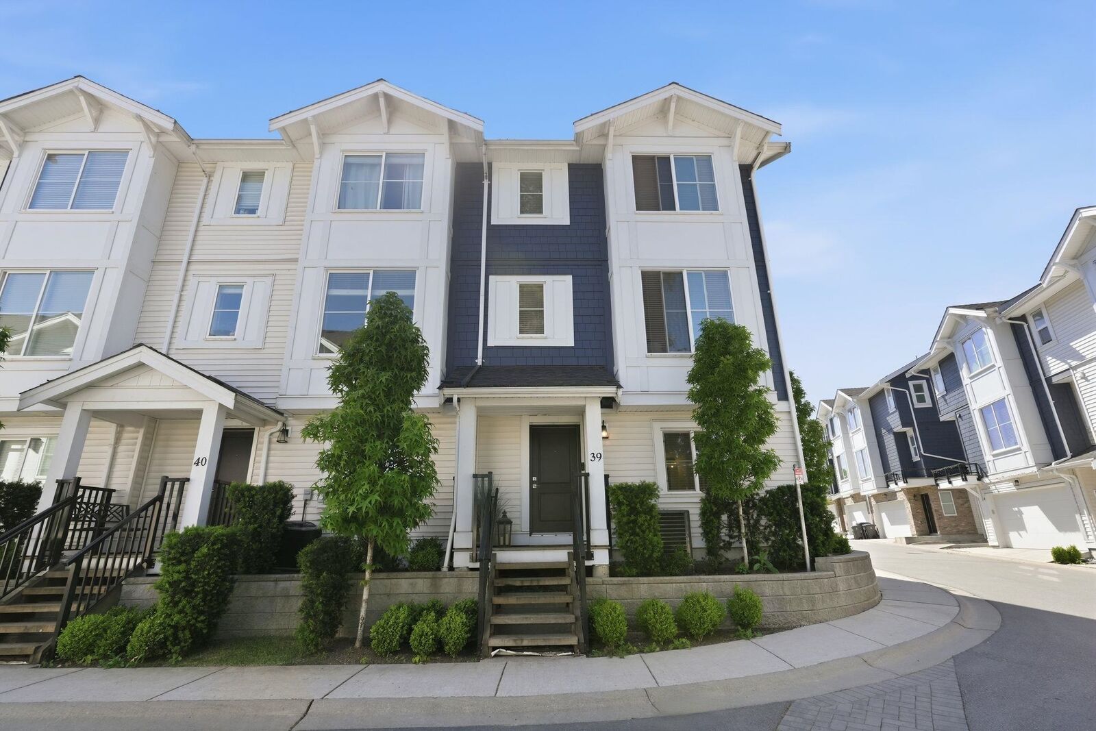 Photo de la propriété:  14355 62 Avenue 39  BC V3X 0K6 