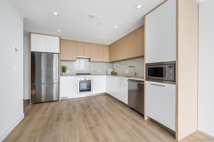 Property Photo:  567 Clarke Road 2607  BC V3J 0K7 
