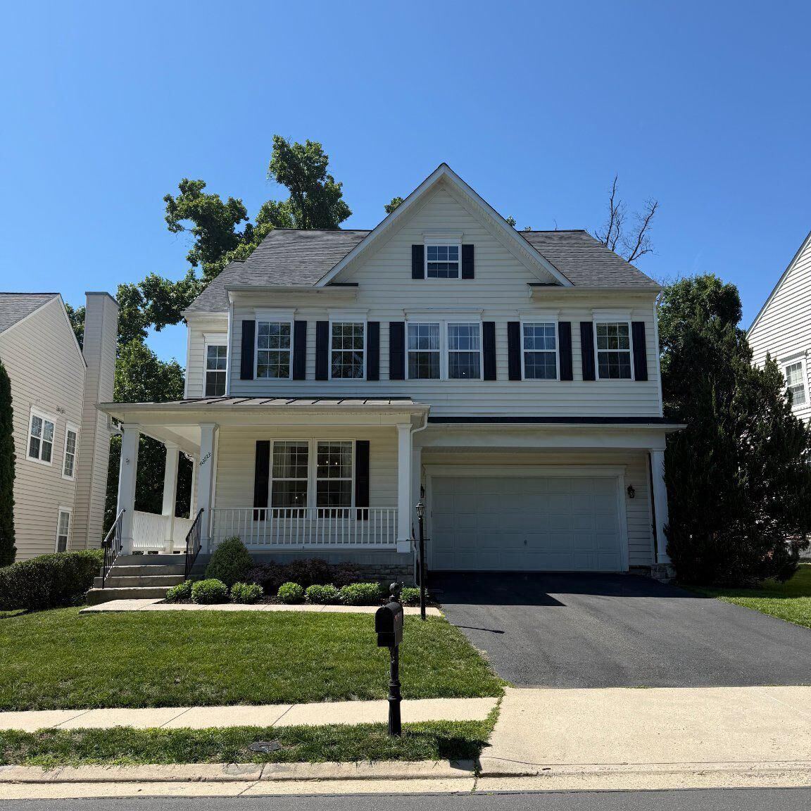 Property Photo:  42573 Regal Wood Drive  VA 20148 