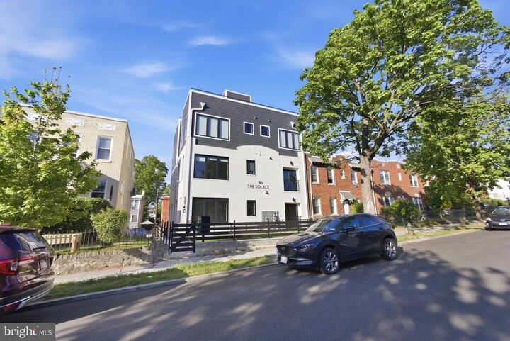 Property Photo:  1140 Oates Street NE 101  DC 20002 