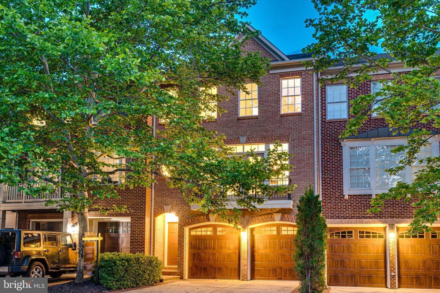 Property Photo:  104 Herndon Mills Circle  VA 20170 